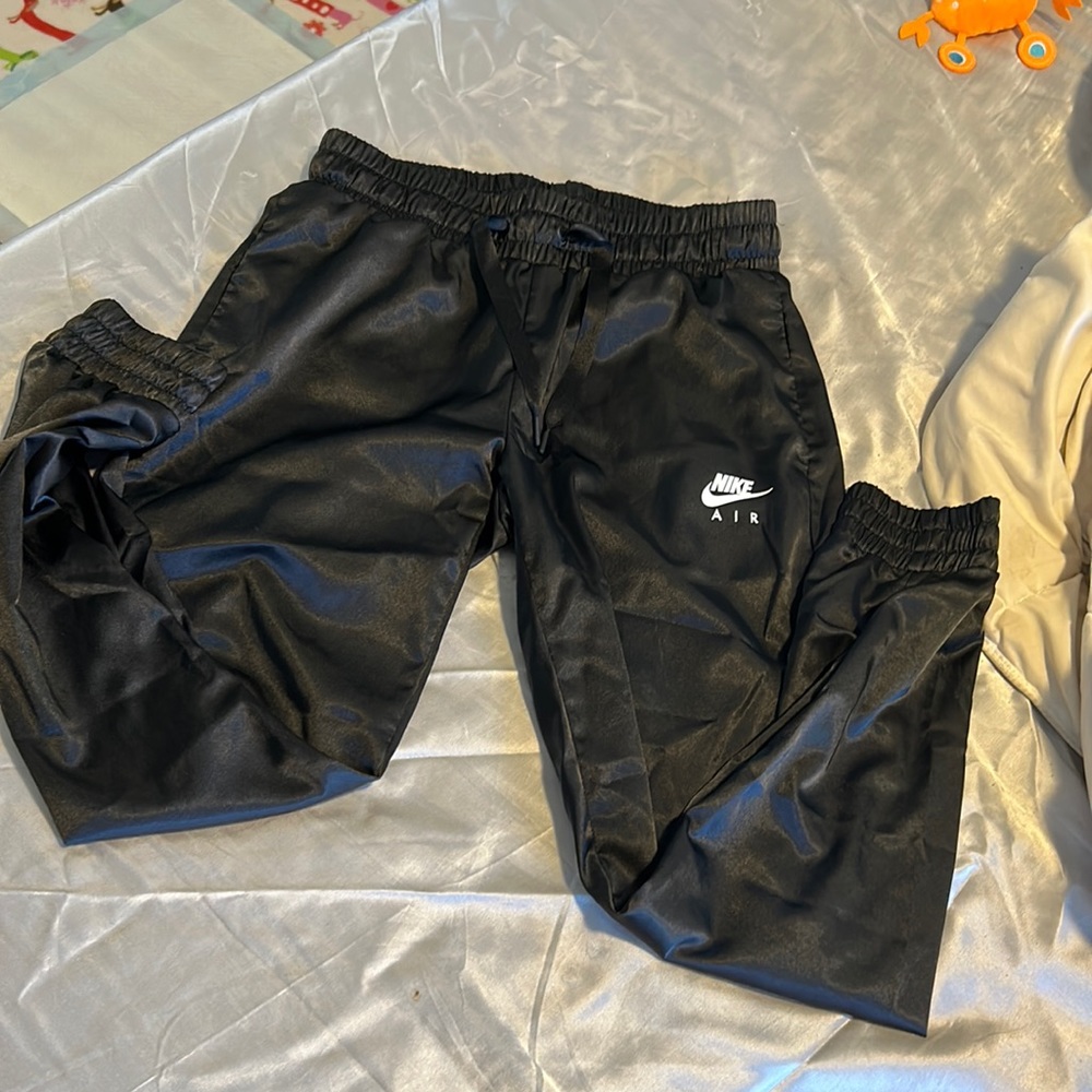 Nike light jogger pants